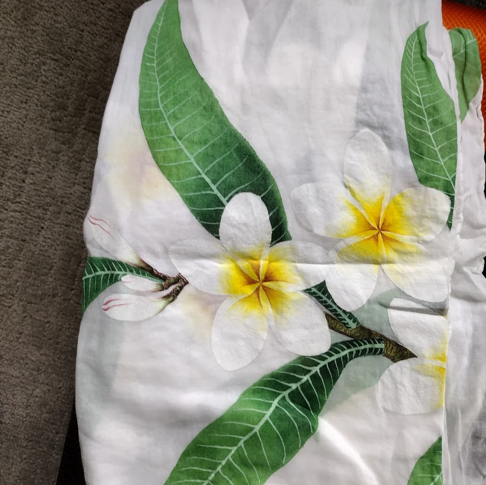 Soft magnolia print cotton fabric, almost silk like, thin and smooth